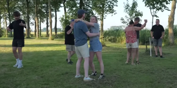 Openluchtspel over langstzittende burgemeester van Winsum