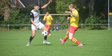 Overzicht amateurvoetbal: Farmsum diep in blessuretijd onderuit bij Muntendam